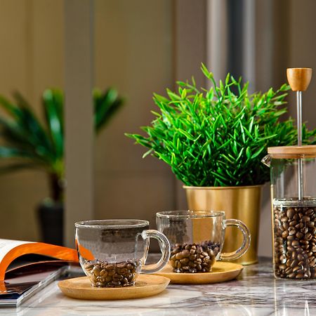 Wanda Vista Istanbul Hotel Bagian luar foto A coffee press