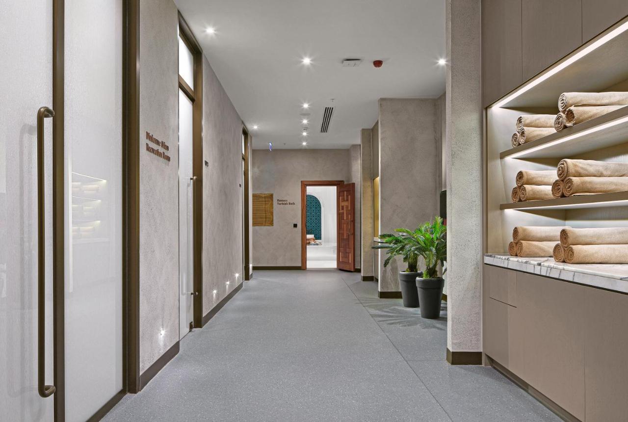 Wanda Vista Istanbul Hotel Bagian luar foto Interior of the hospital