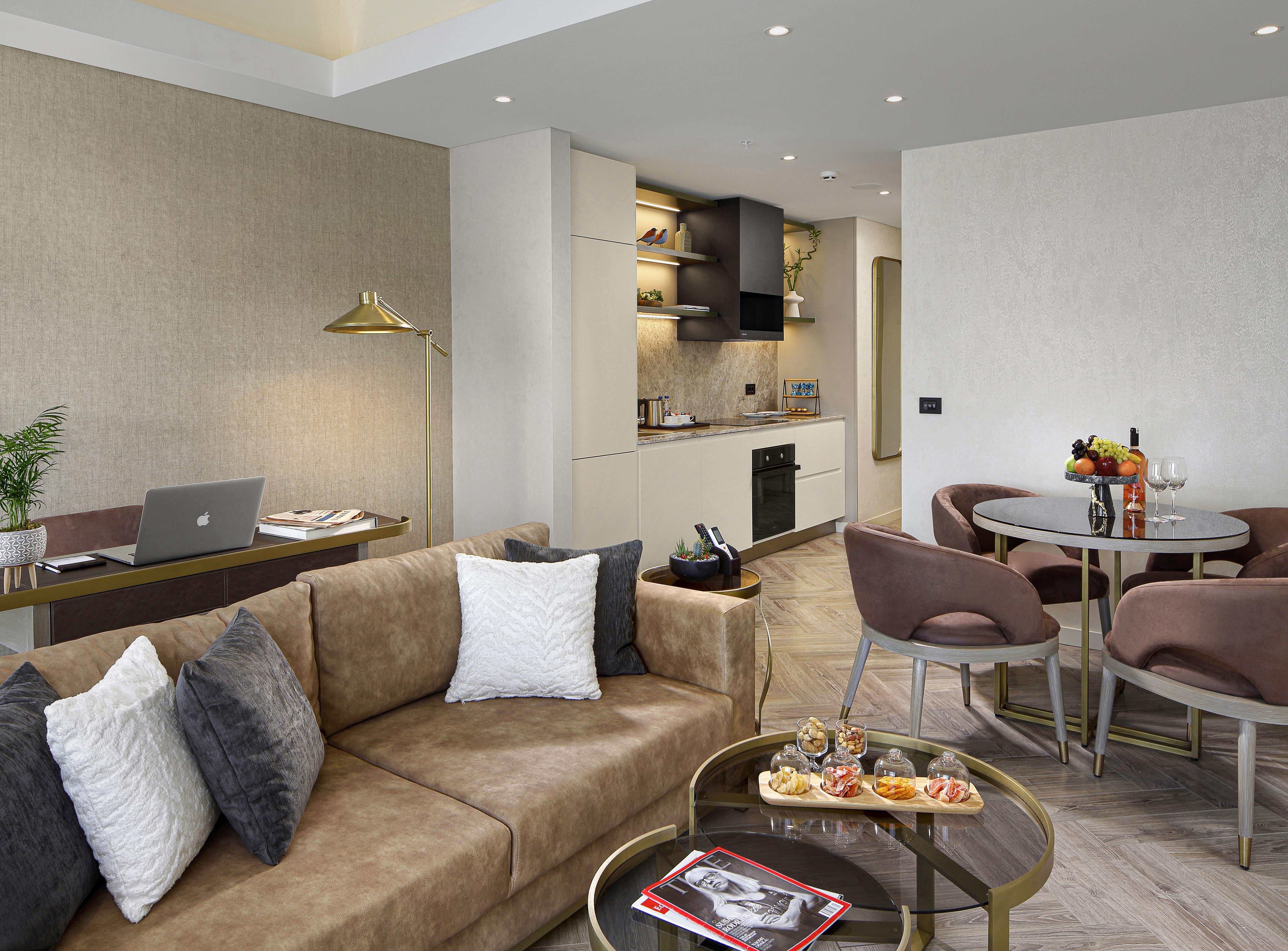 Wanda Vista Istanbul Hotel Bagian luar foto A typical apartment at The Collective Old Oak