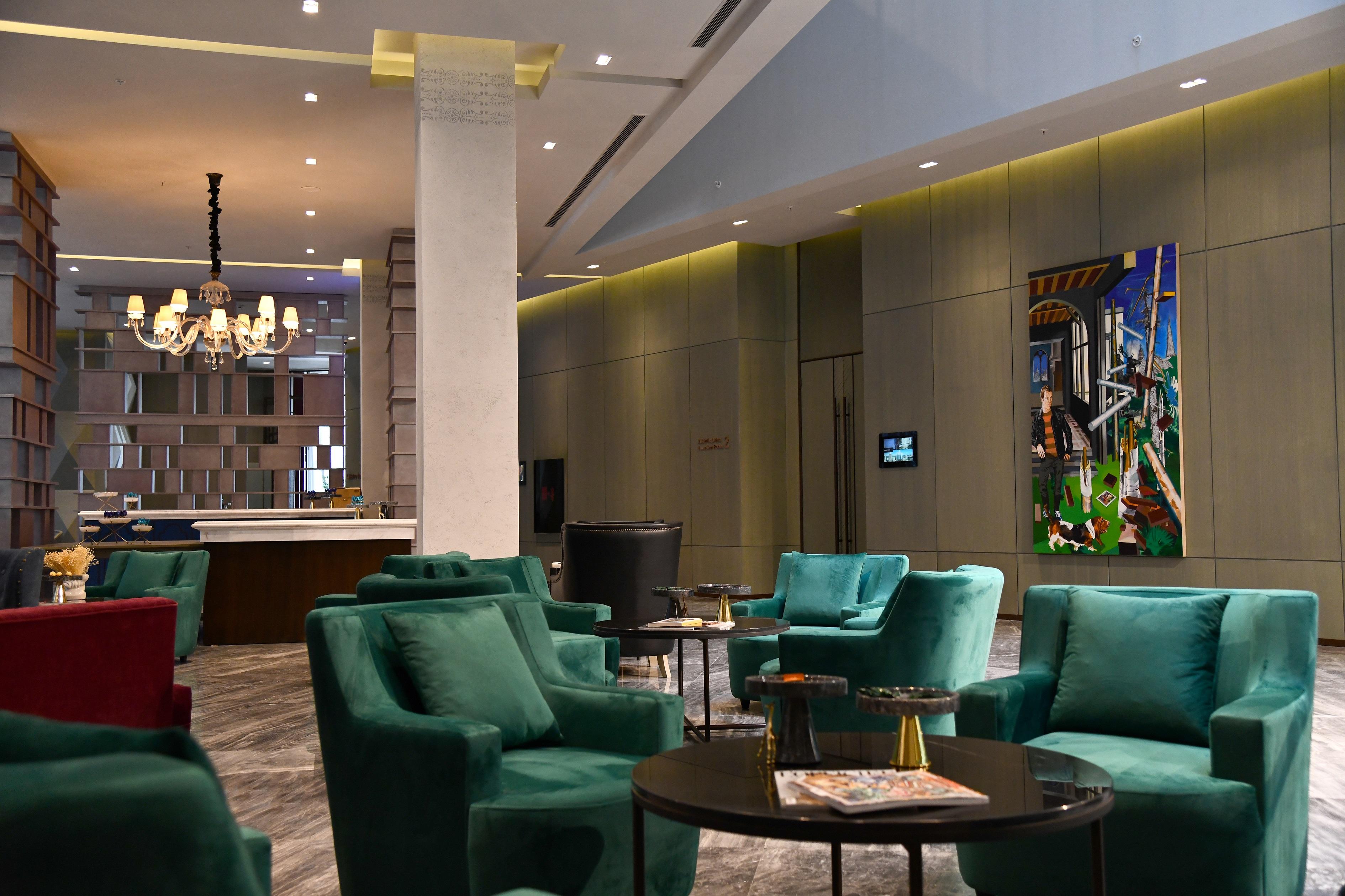 Wanda Vista Istanbul Hotel Bagian luar foto The lobby of the hotel