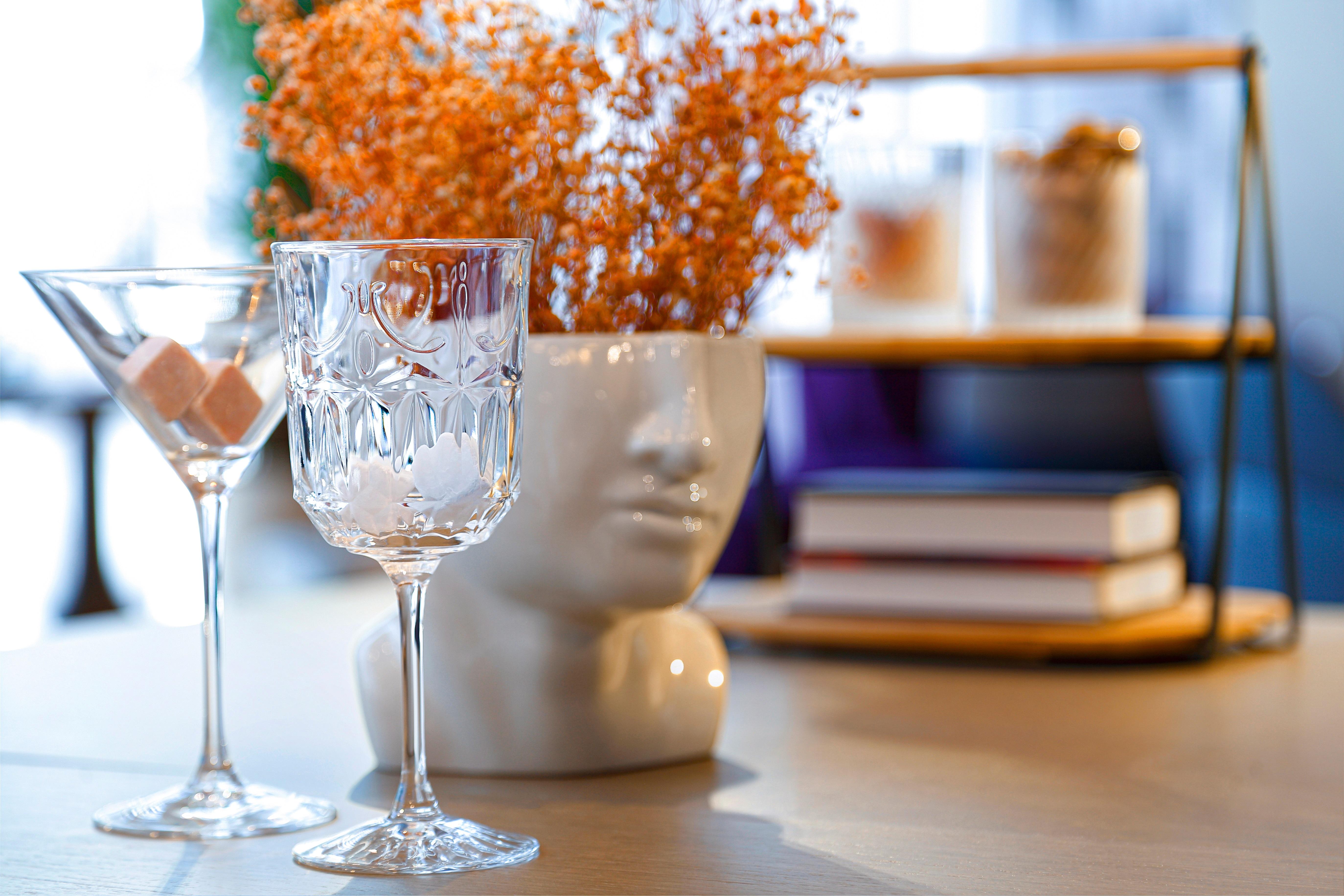 Wanda Vista Istanbul Hotel Bagian luar foto Wine glasses