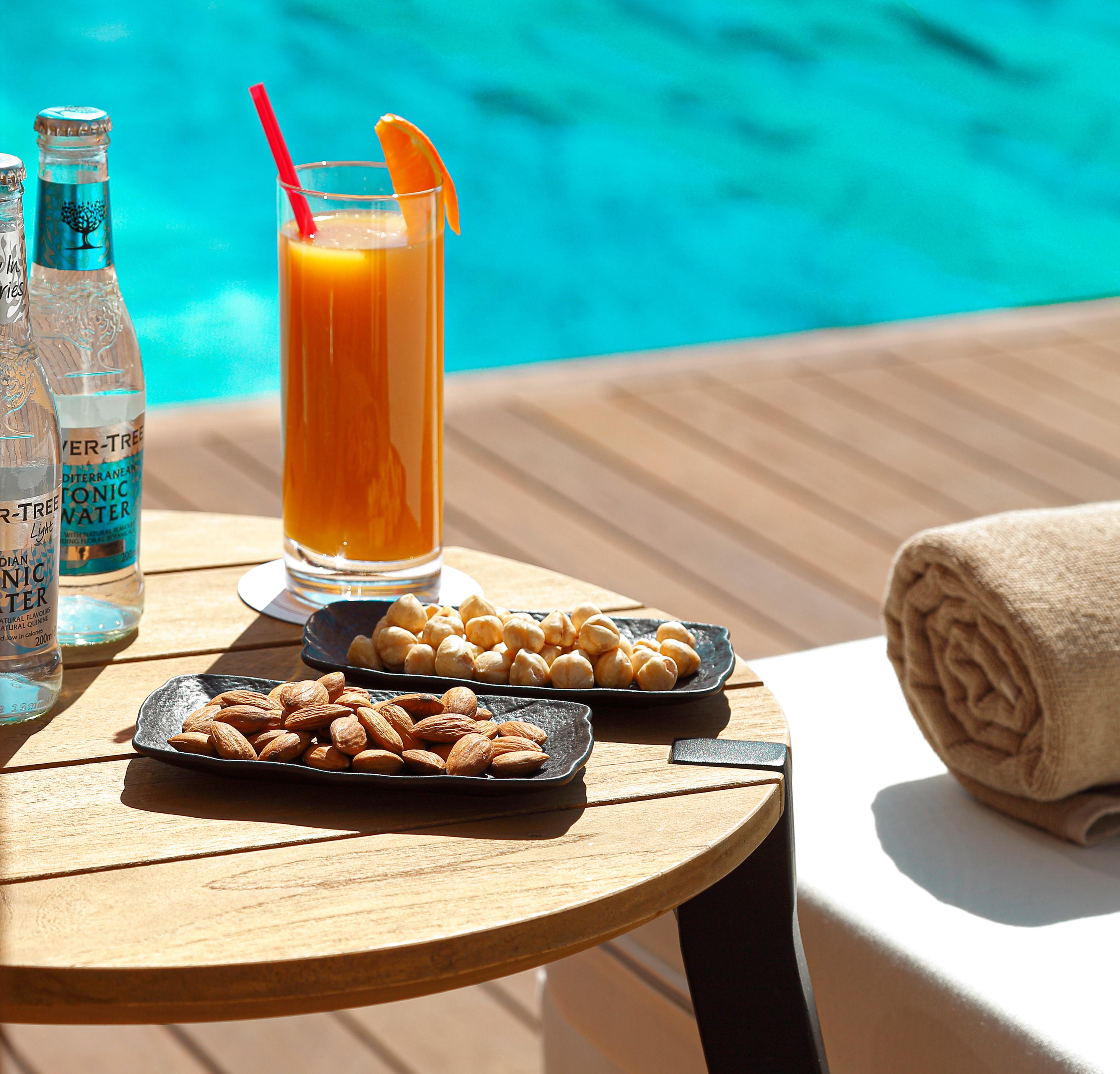 Wanda Vista Istanbul Hotel Bagian luar foto A glass of orange juice