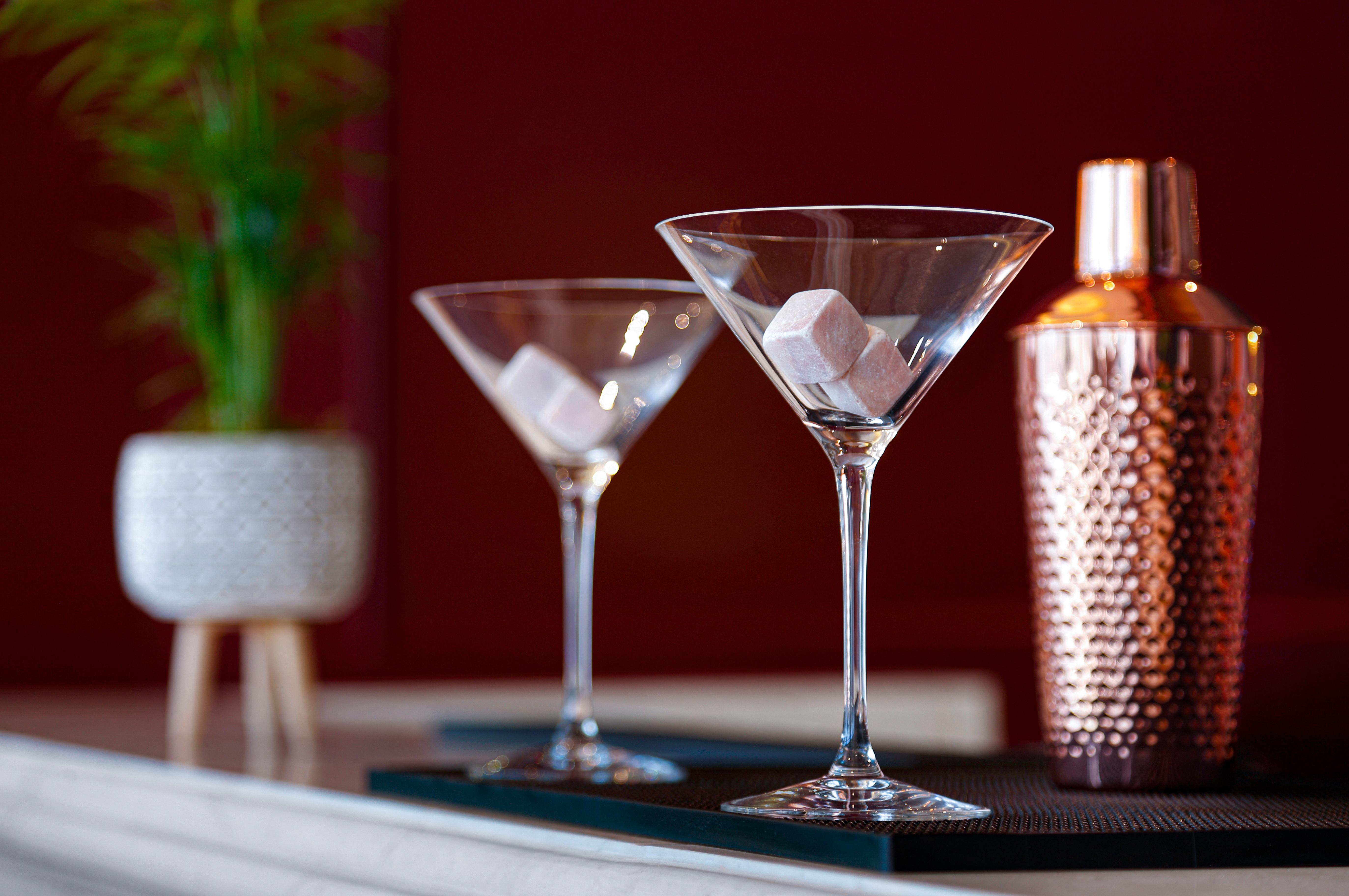Wanda Vista Istanbul Hotel Bagian luar foto A martini glass